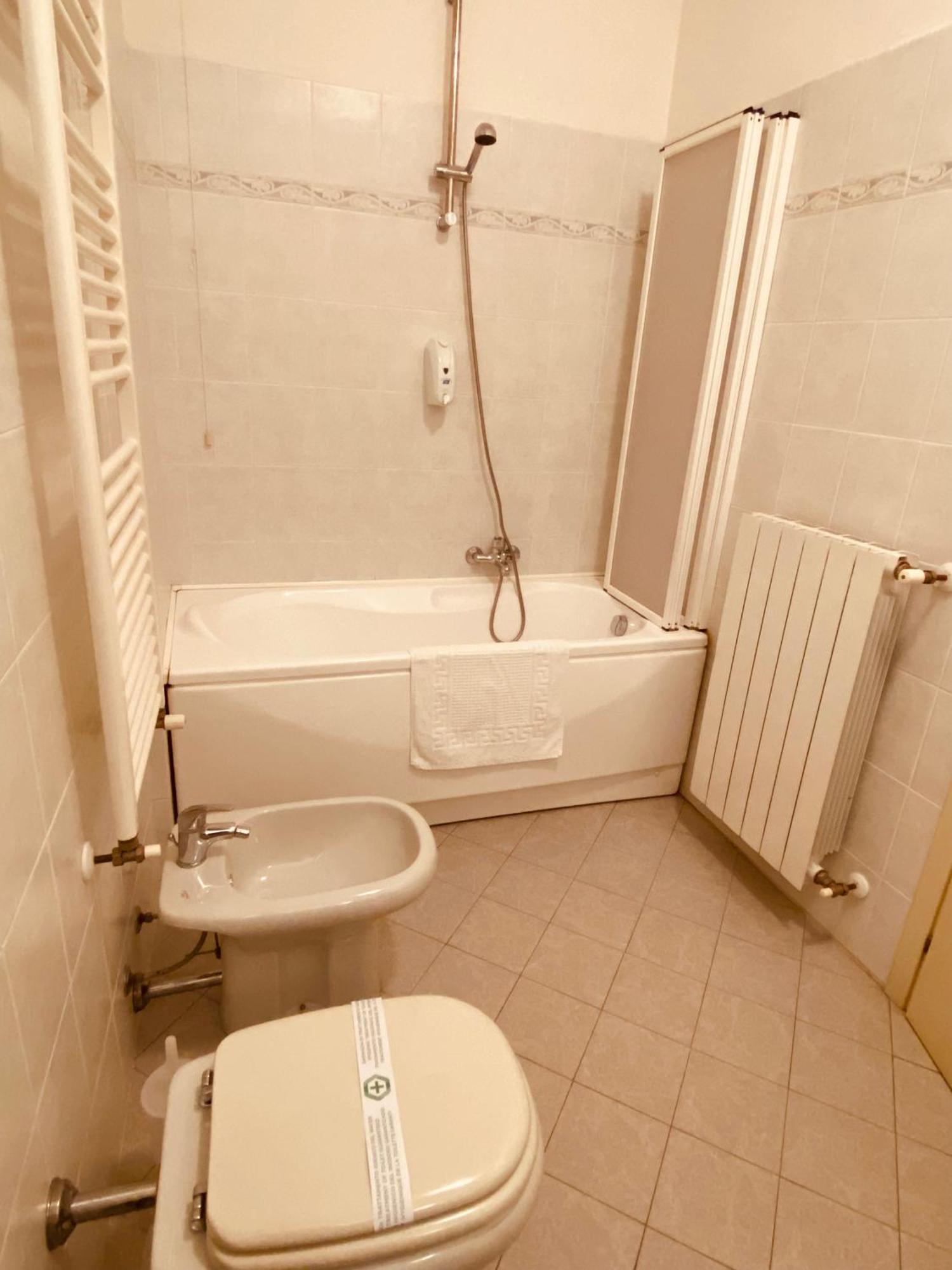 La Casa Di Amici Miei Apartment Cremona Luaran gambar